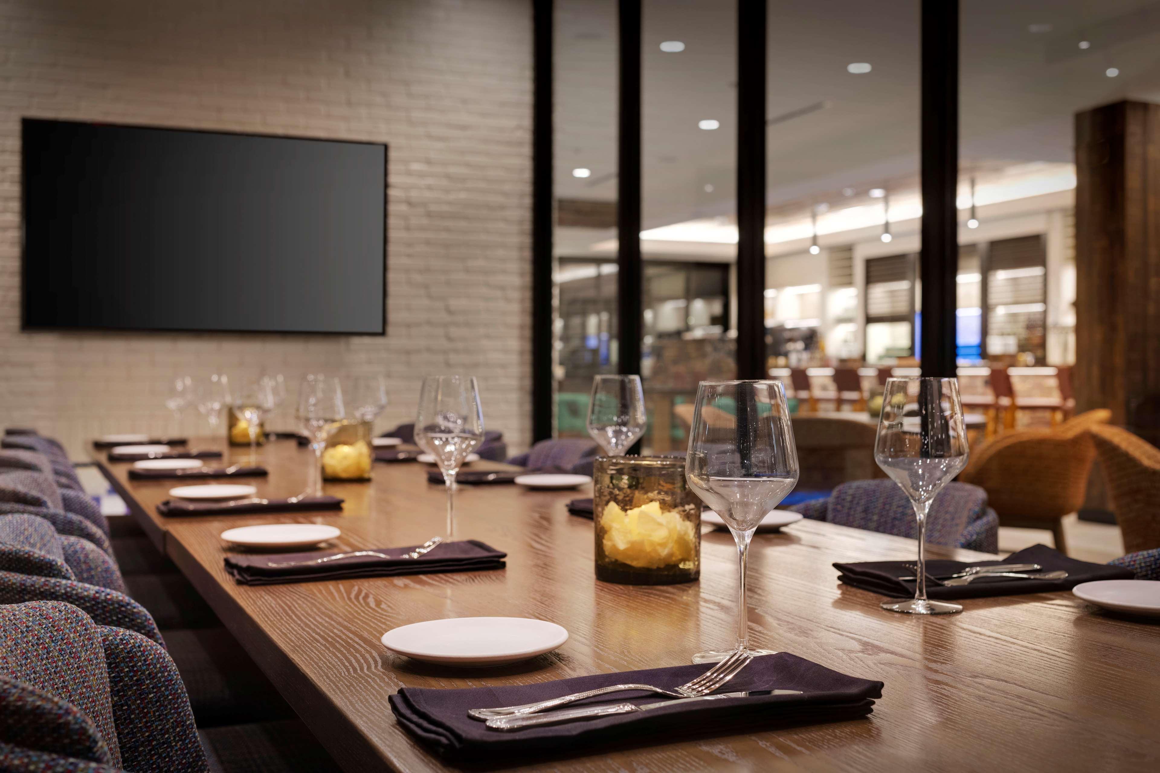 Hilton Garden Inn Haymarket Экстерьер фото