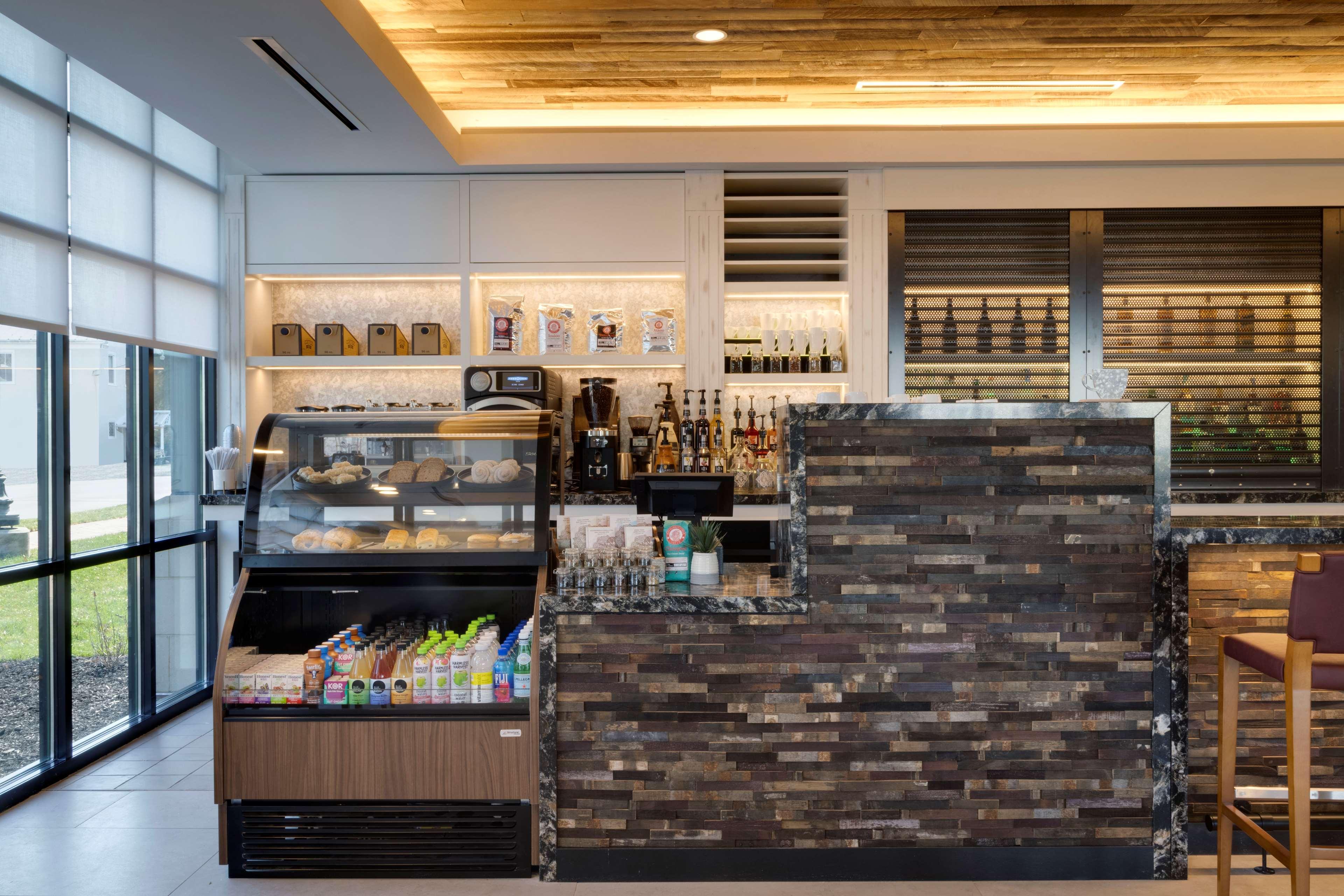 Hilton Garden Inn Haymarket Экстерьер фото