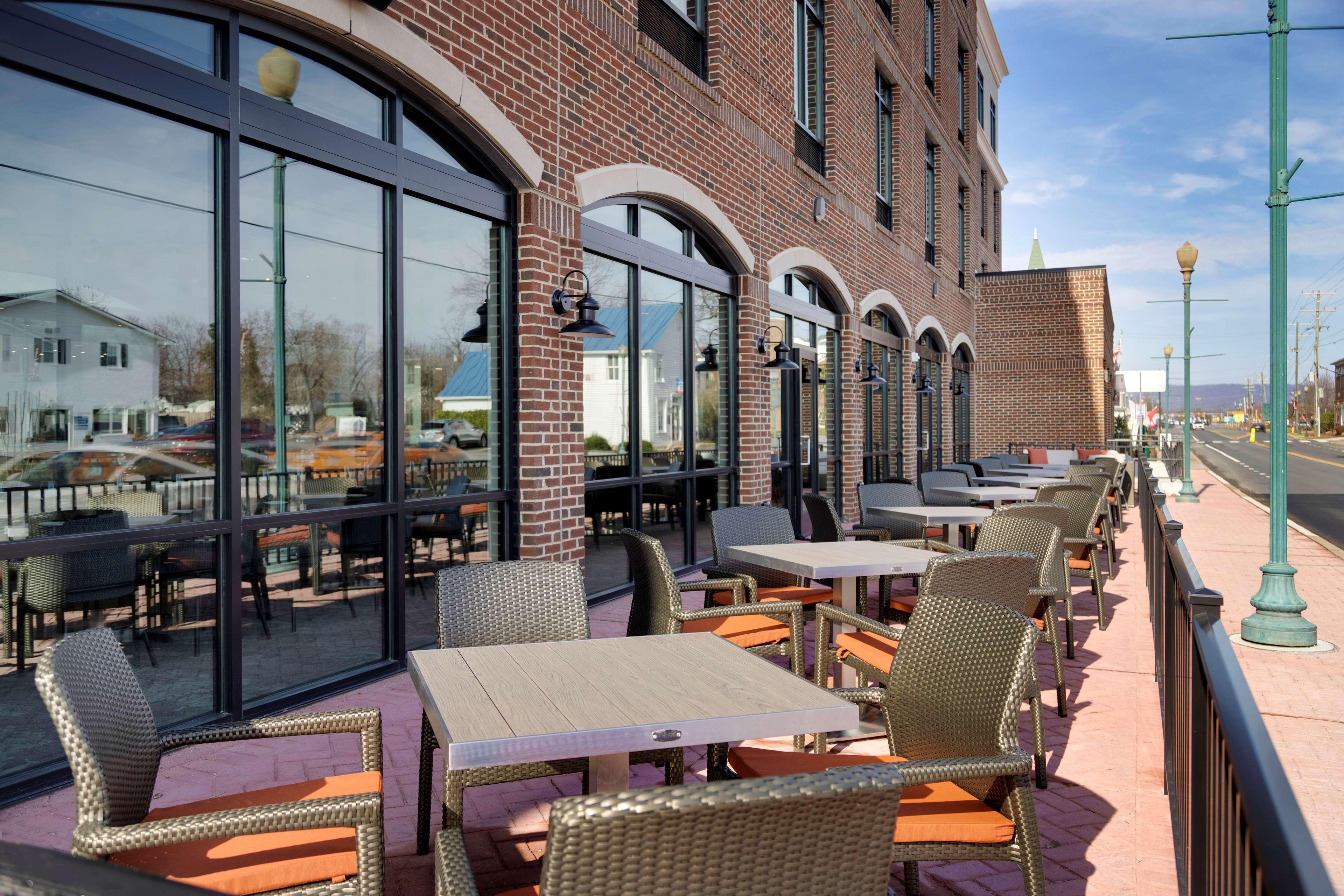 Hilton Garden Inn Haymarket Экстерьер фото