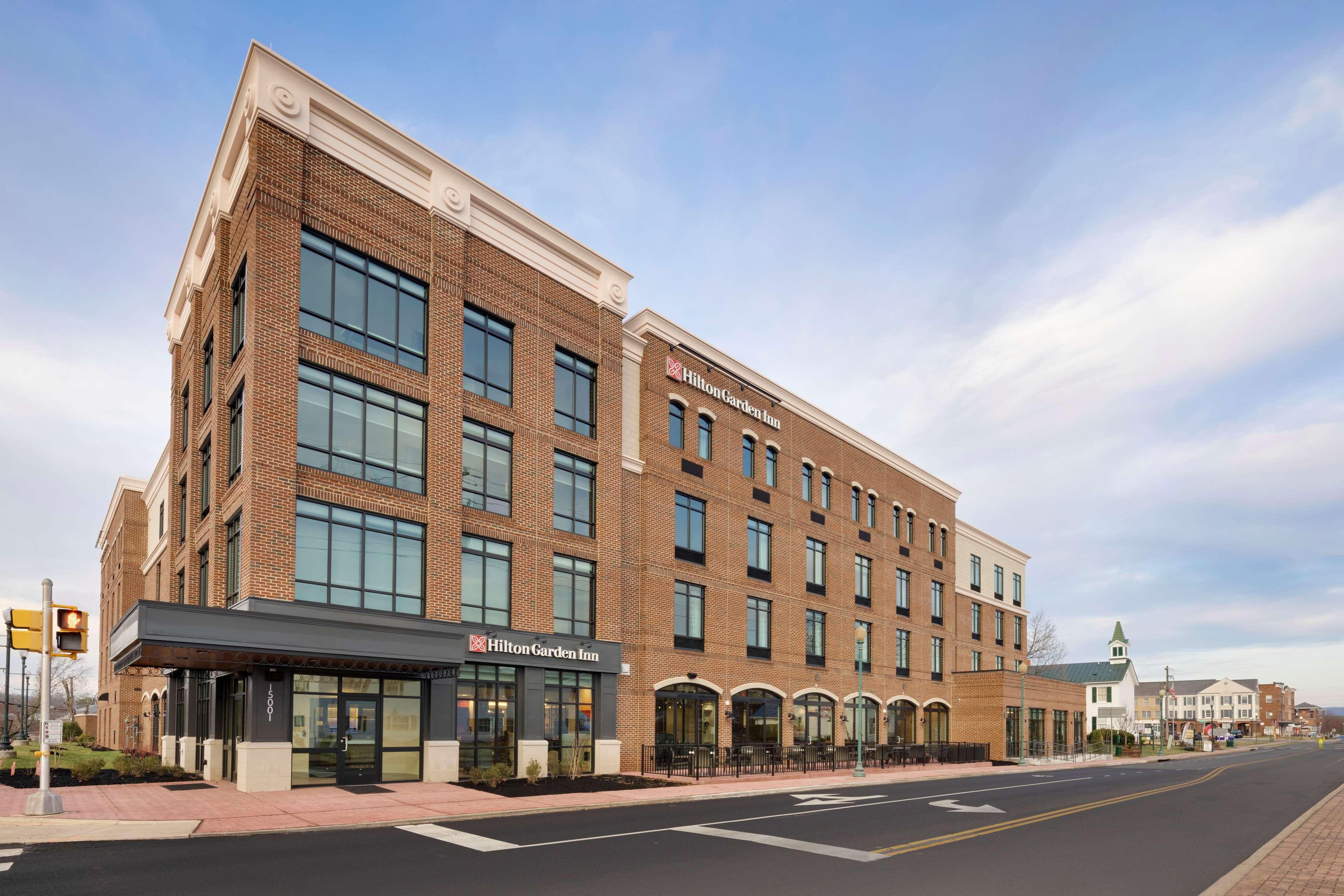 Hilton Garden Inn Haymarket Экстерьер фото