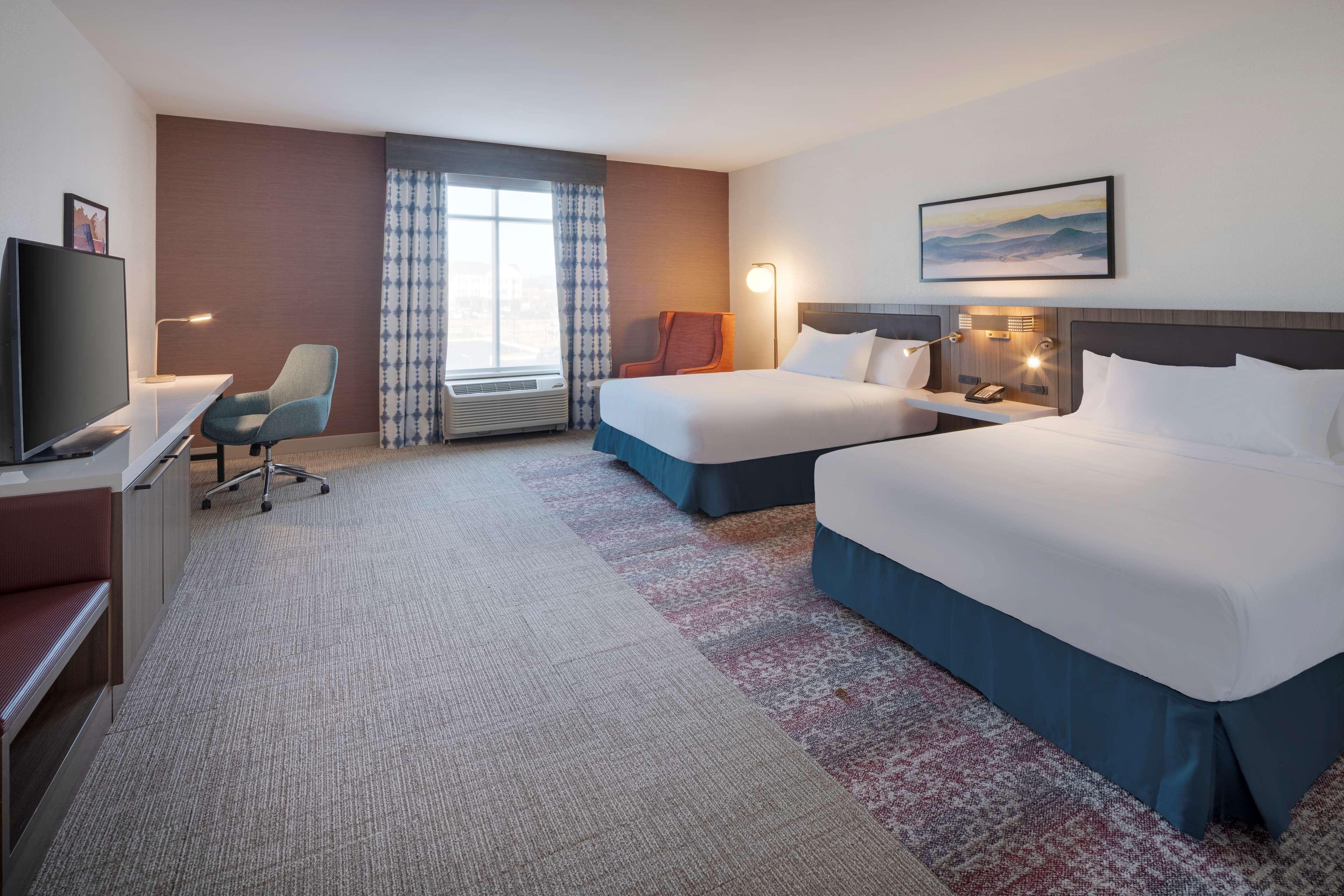 Hilton Garden Inn Haymarket Экстерьер фото