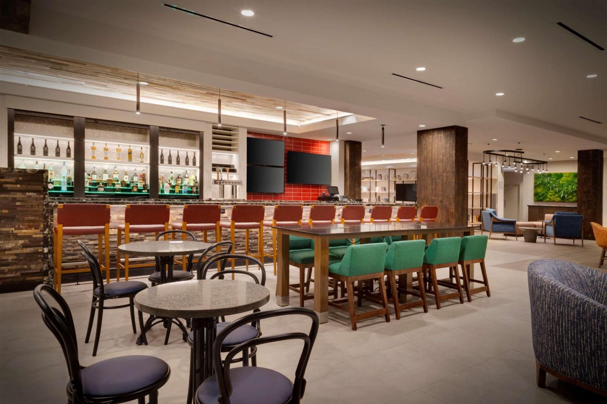 Hilton Garden Inn Haymarket Экстерьер фото