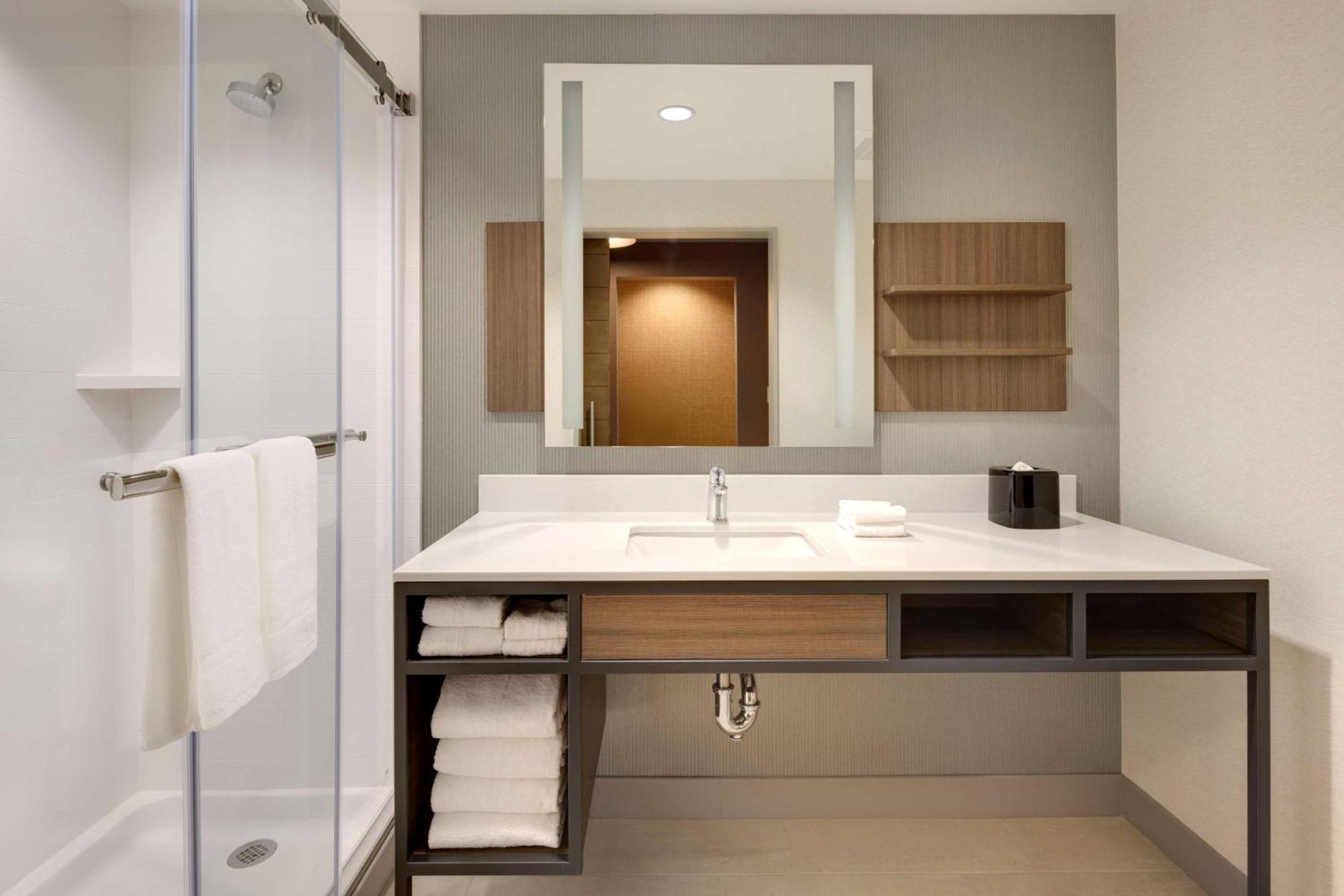 Hilton Garden Inn Haymarket Экстерьер фото