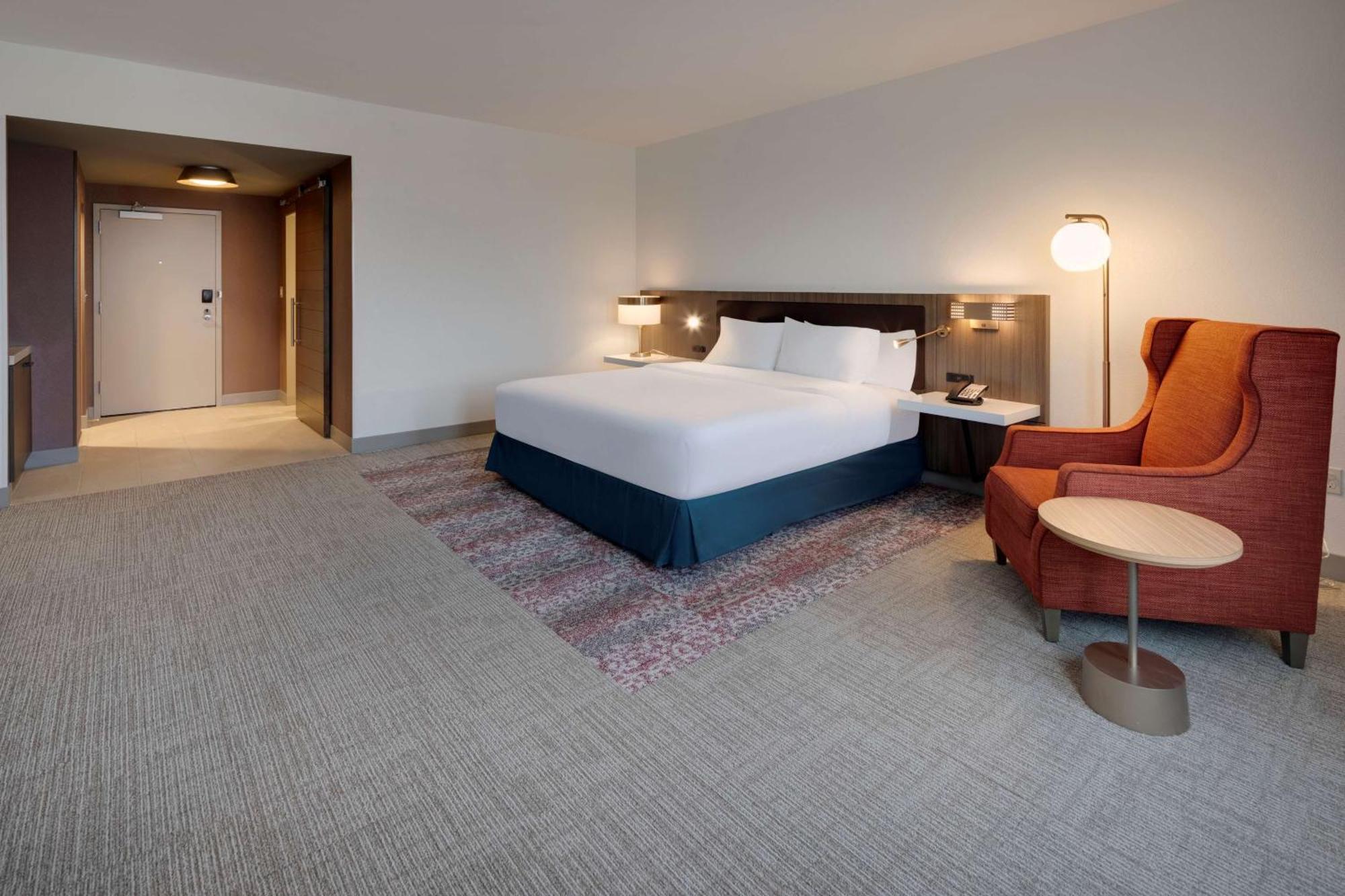 Hilton Garden Inn Haymarket Экстерьер фото