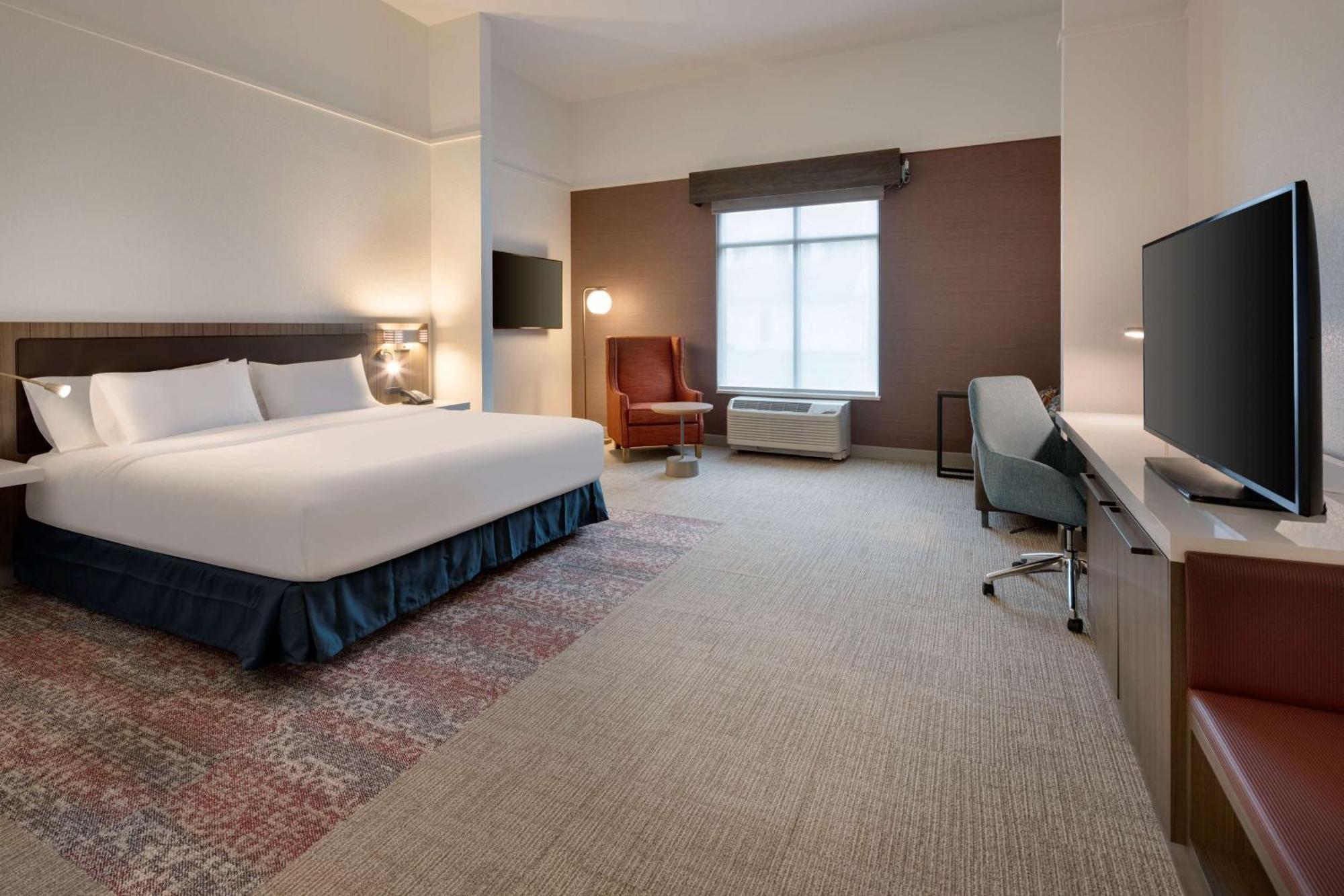 Hilton Garden Inn Haymarket Экстерьер фото